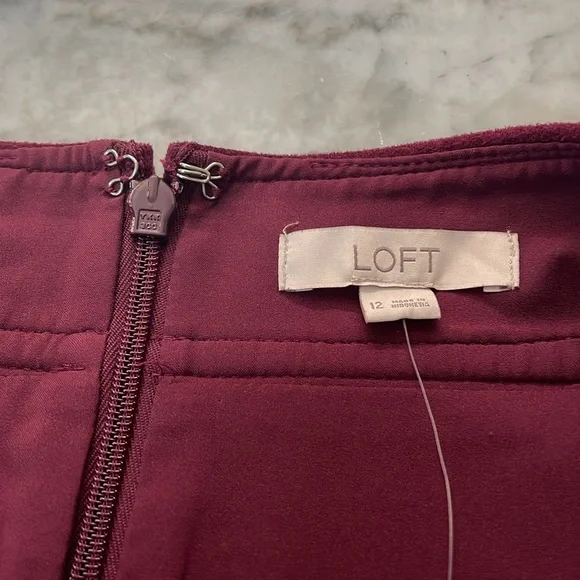 NWT -LOFT suede skirt - Size 12 - Picture 3 of 8
